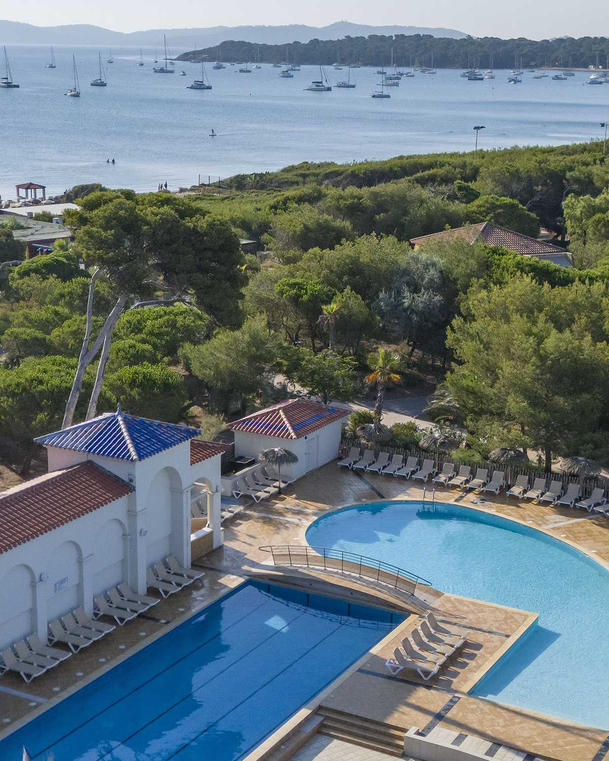 Riviera Beach Club