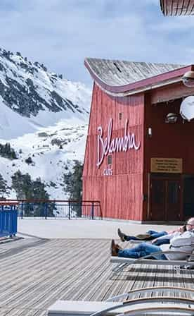 Bain de soleil à la neige