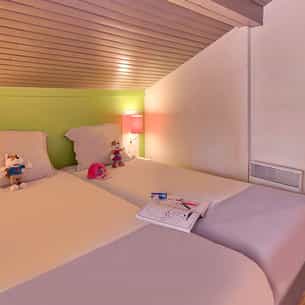 SEIF12620_F131_UNIT3_2P6QDT_CHAMBRE2_728A0494_HD_0.jpg
