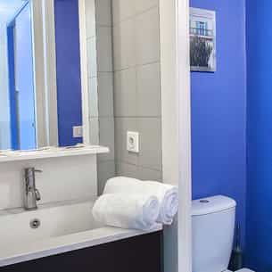 PRAZ-SUR-ARLY_10080_35_CH21E_salledebain_photo1.jpg