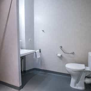 PRAZ-SUR-ARLY_10080_27_CH2EH_salledebain_photo1.JPG