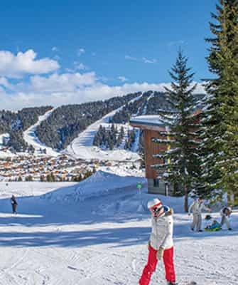 Skiing at les saisies