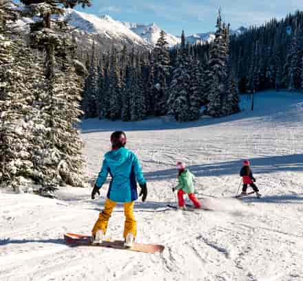 Ski en famille aux Saisies : les meilleurs forfaits pour petits et grands