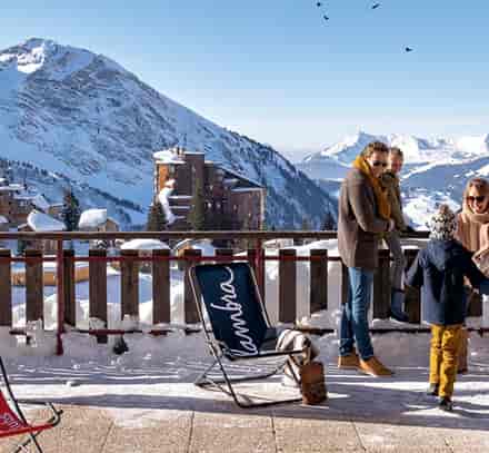 Après-ski à Avoriaz : Les bars incontournables pour un moment festif
