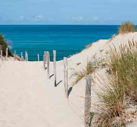 Chemin-Plage-iStock-610878178.jpg