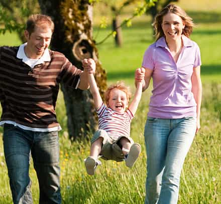 Famille-enfant-balade.jpg