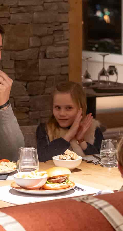 DACR_1032_INH25_Restaurant_1.jpg