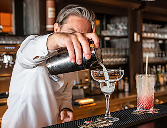 AVOR_1083_MPA24_Bar_4.jpg