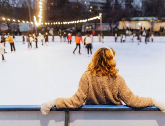 patinoire-getty-2191593830.jpg